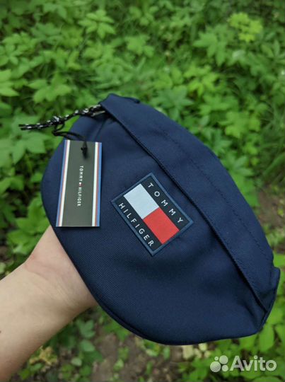 Поясная сумка tommy hilfiger на пояс новая синяя