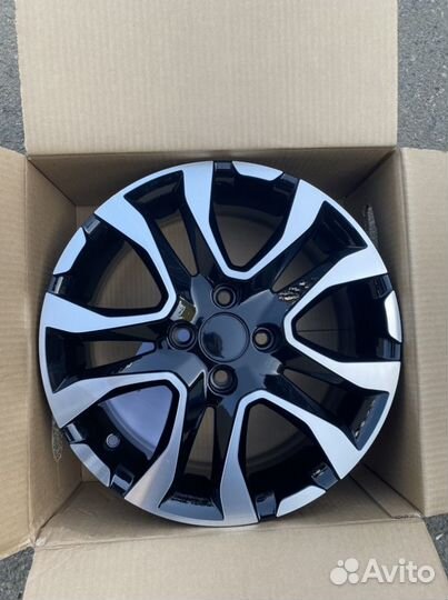 R15 4/98 новые литые диски на ваз