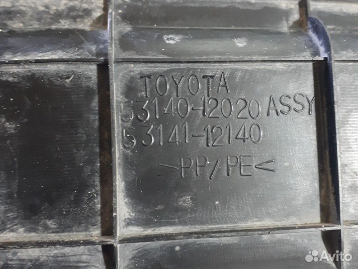 Замковая панель Тойота Соролла 150 Corolla 150