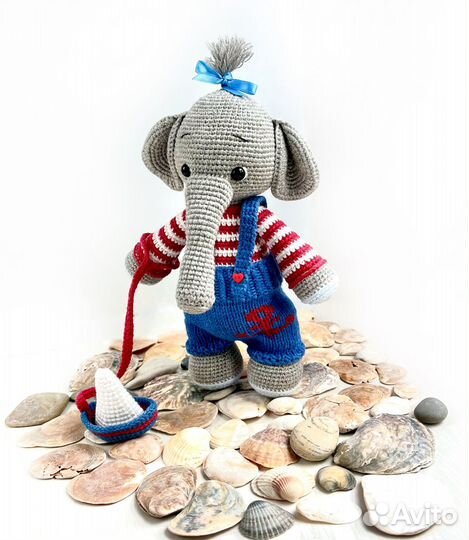 Игрушка вязаная крючком слоник малыш