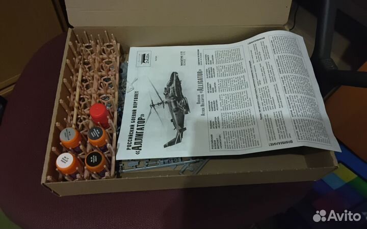 Сборная модель вертолета аллигатор 1:72