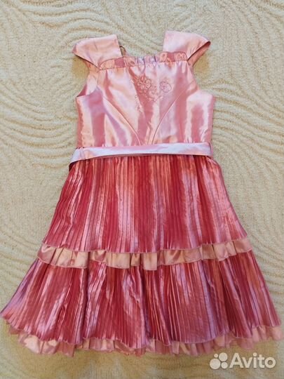 Платье детское нарядное 34 размер
