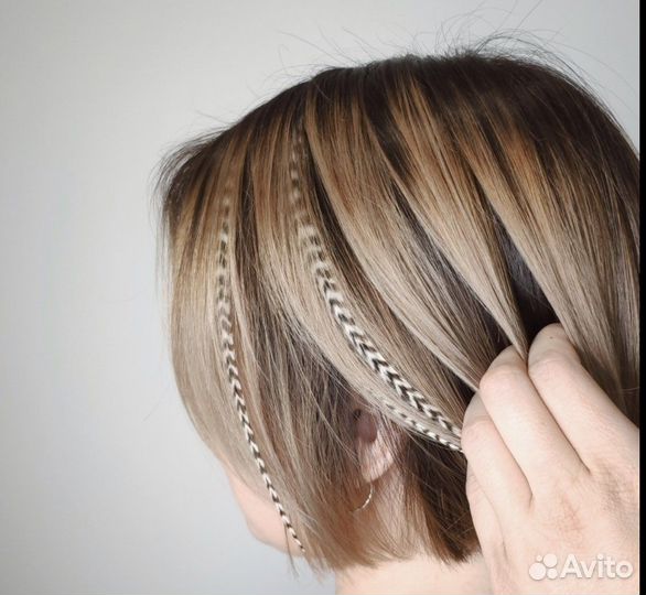 Перья в волосы