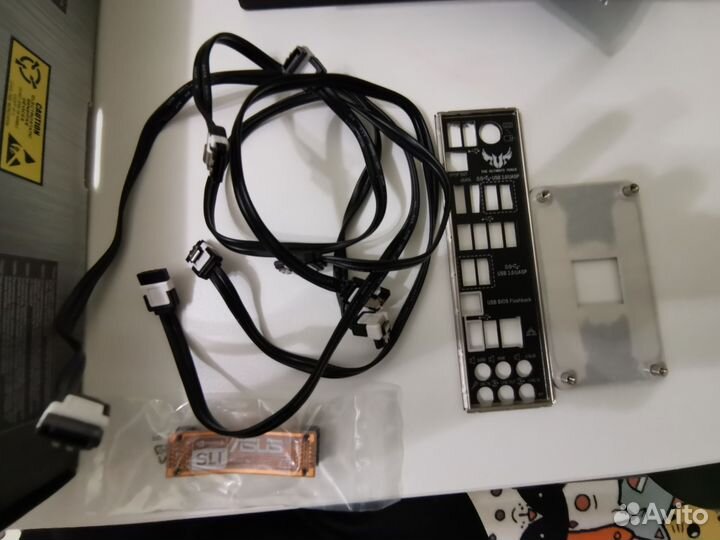 Материнская плата asus sabertooth 990FX R2.0