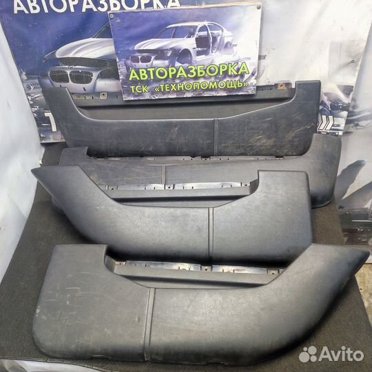 Чёрные карманы двери Volkswagen Passat B3