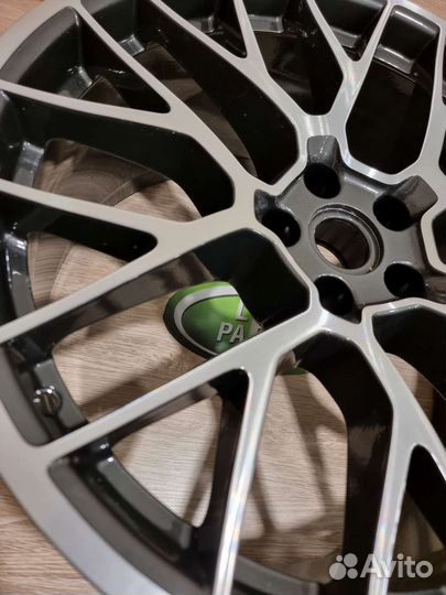 Диски разноширокие porsche macan R20 spyder