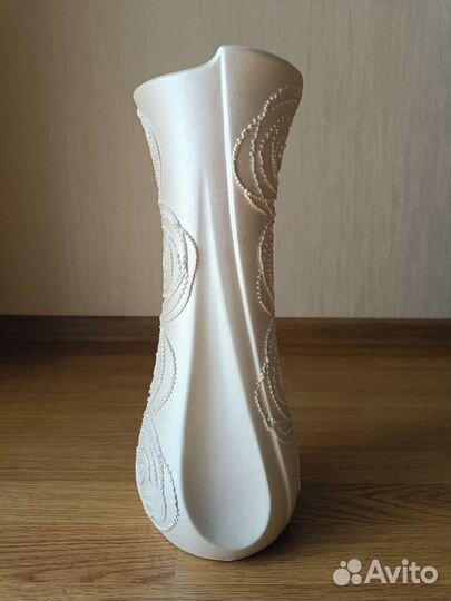 Глиняная ваза