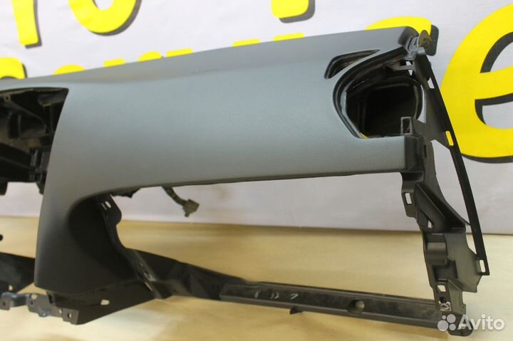 Торпедо Lexus is 250 панель муляж