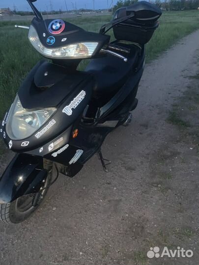 Скутер 150кубов