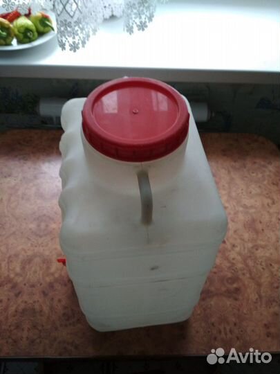 Продам бочонок для умавальника