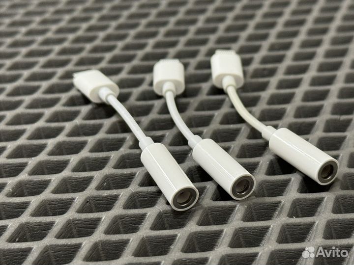 Переходник Apple Lightning to 3.5mm