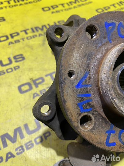 Передний левый кулак Peugeot 207