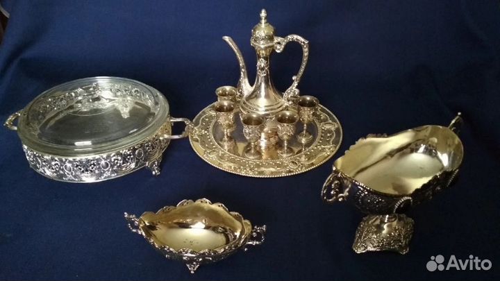 Набор праздничной посуды