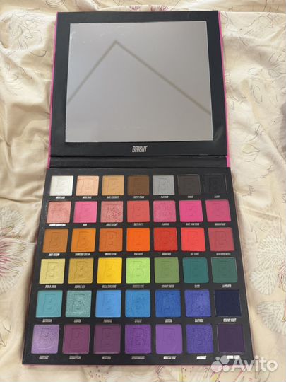 Beauty BAY 42 bright palette палетка теней