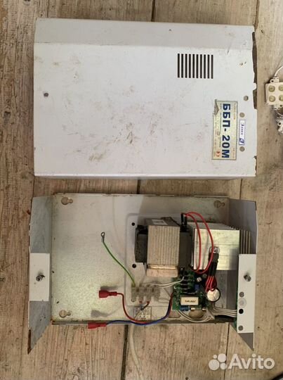 Блок бесперебойного питания