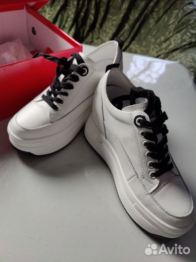 Кроссовки на платформе белые натуральная кожа