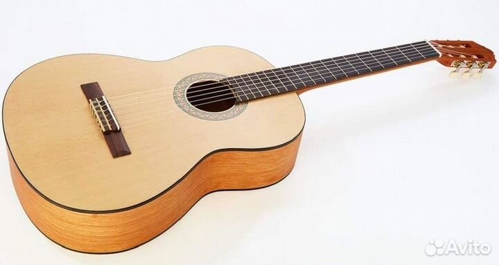 Классическая гитара Yamaha C40M