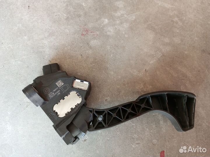 Педаль газа Toyota RAV4 40 2012-19 2Adfhv