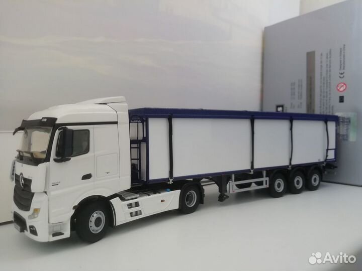 WSI Mercedes-Benz Arocs масштаб 1:50