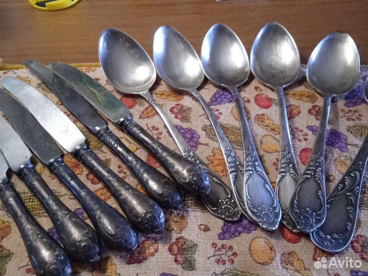 Мельхиоровые ложки,ножи, вилки