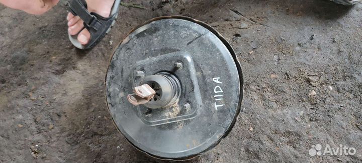 Вакуумный усилитель тормозов Nissan Tiida C11