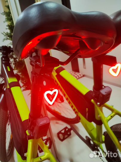Задний фонарь для велосипеда сердце