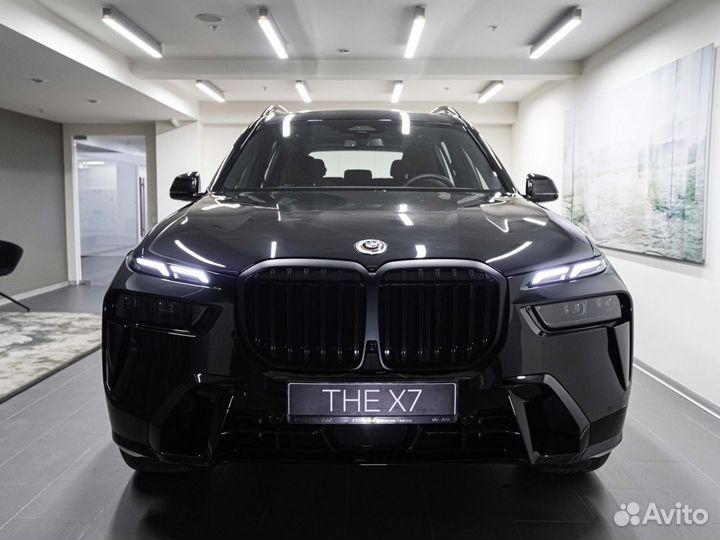 BMW X7 3 AT, 2022