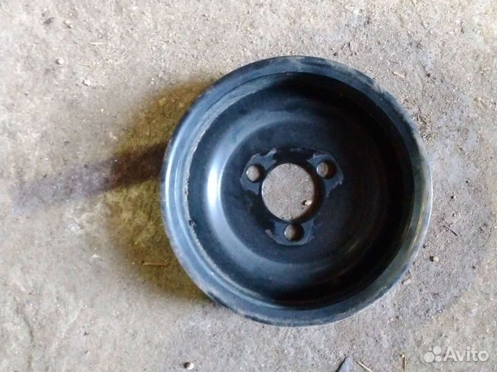 Шкив помпы Volkswagen Golf