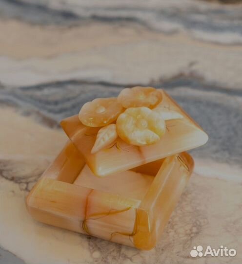 Шкатулка из селенита