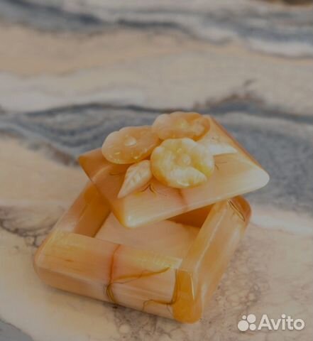 Шкатулка из селенита