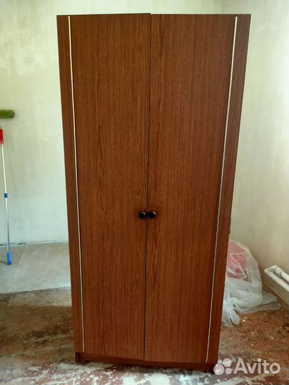 Шкаф