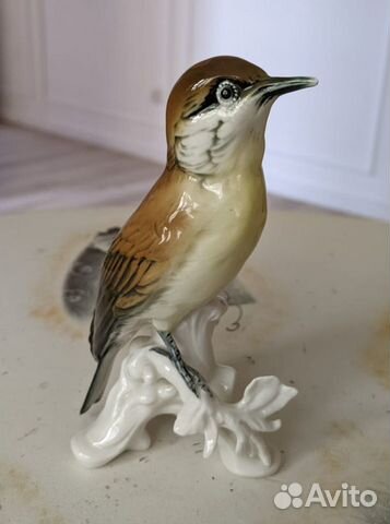 Фарфоровая статуэтка 