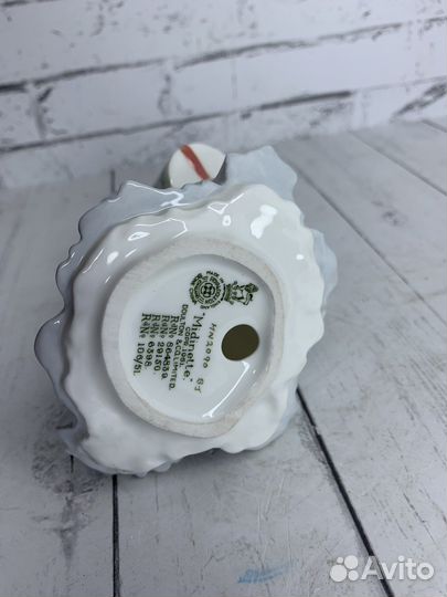 Фарфоровая статуэтка Royal Doulton 1951