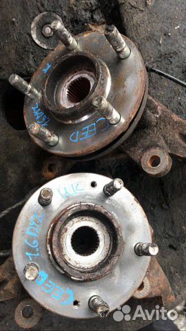 Поворотные кулаки Киа Сид 2008г левый правый