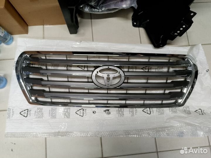 Решетка радиатора land cruiser 200