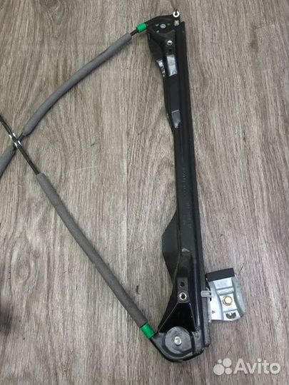 Стеклоподъемник передний правый Ford Focus 1