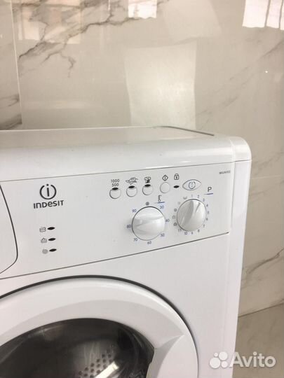 Стиральная машина бу Indesit wiun102