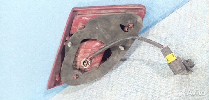 Фонарь задний внутренний левый Peugeot 408