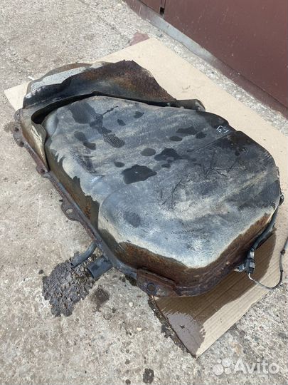 Бензобак lancer 9