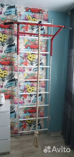 Шведская стенка с турником бу