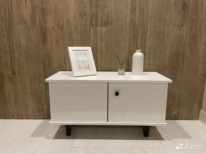 Тумба под тв белая