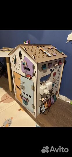 Бизи дом с китом интерактивные игрушки