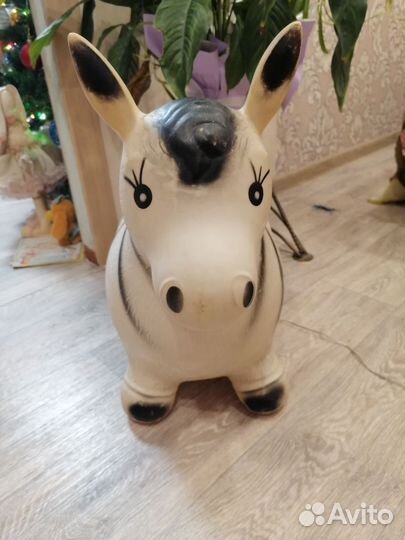 Резиновая лошадка