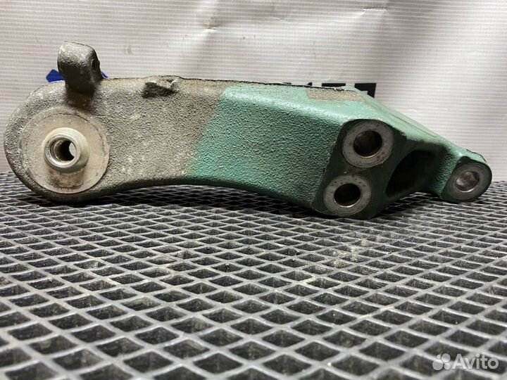 Кронштейн двигателя передний Volvo FH4 21565996