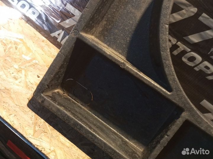 Ящик для инструментов Ford Focus 2 Хэтчбек