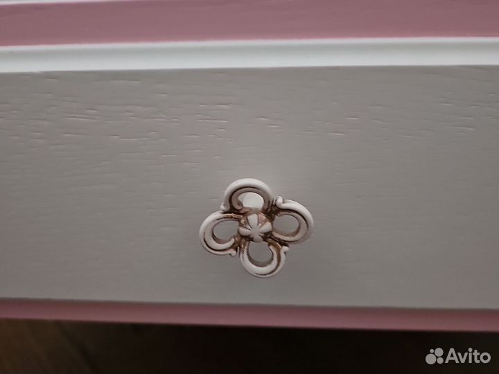 Тумба прикроватная из массива