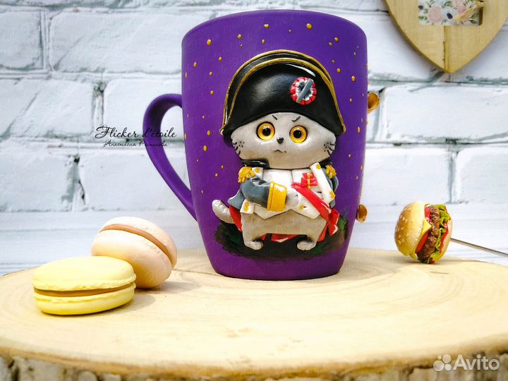 Кружка с декором из полимерной глины. Наполеон