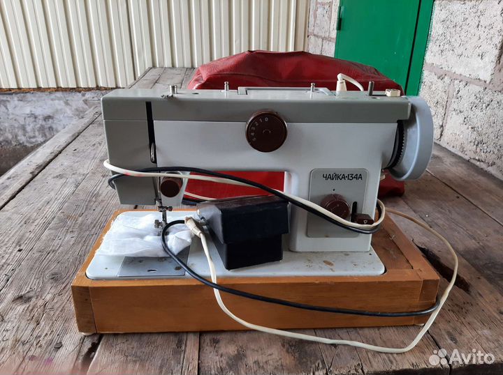 Швейная машинка чайка 134 а