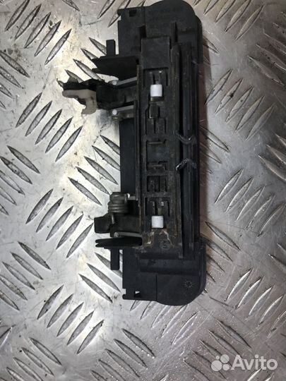 Ручка двери наружная Ауди