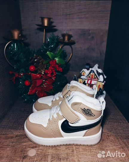 Детские кроссовки Nike Air Force Beige